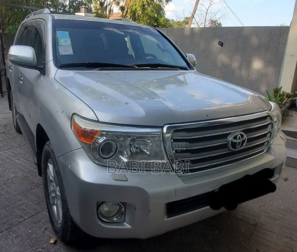 Toyota Land Cruiser 2016 Silver