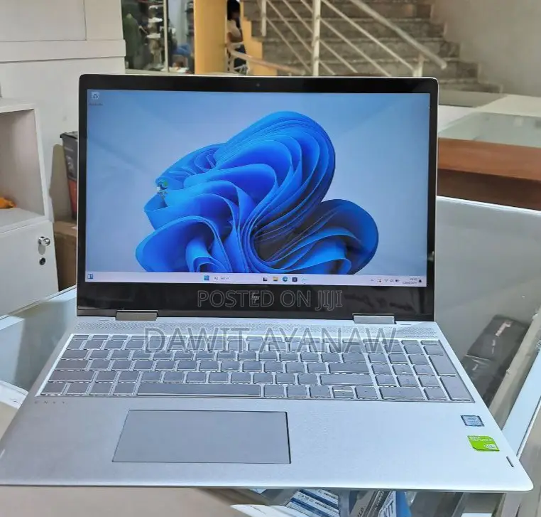 New Laptop HP Envy X360 8GB Intel Core I5 SSD 512GB