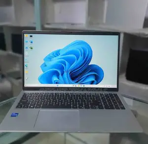 New Laptop Dell Inspiron 15 16GB Intel Core i5 SSD 512GB