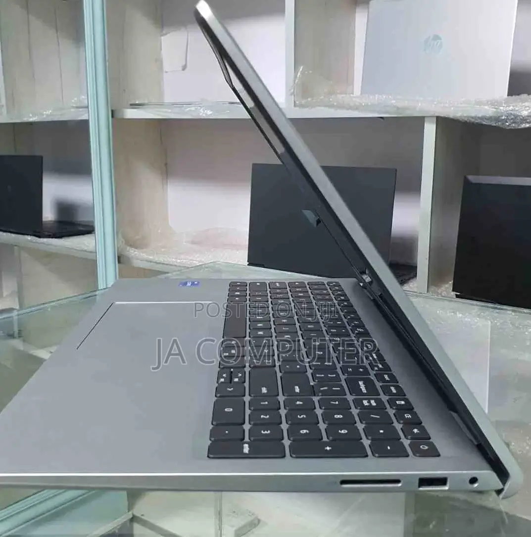 New Laptop Dell Inspiron 15 16GB Intel Core I5 SSD 512GB