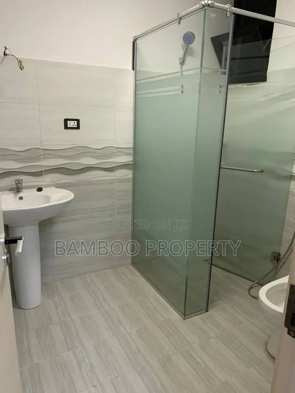 3bdrm Apartment in Bole for rent