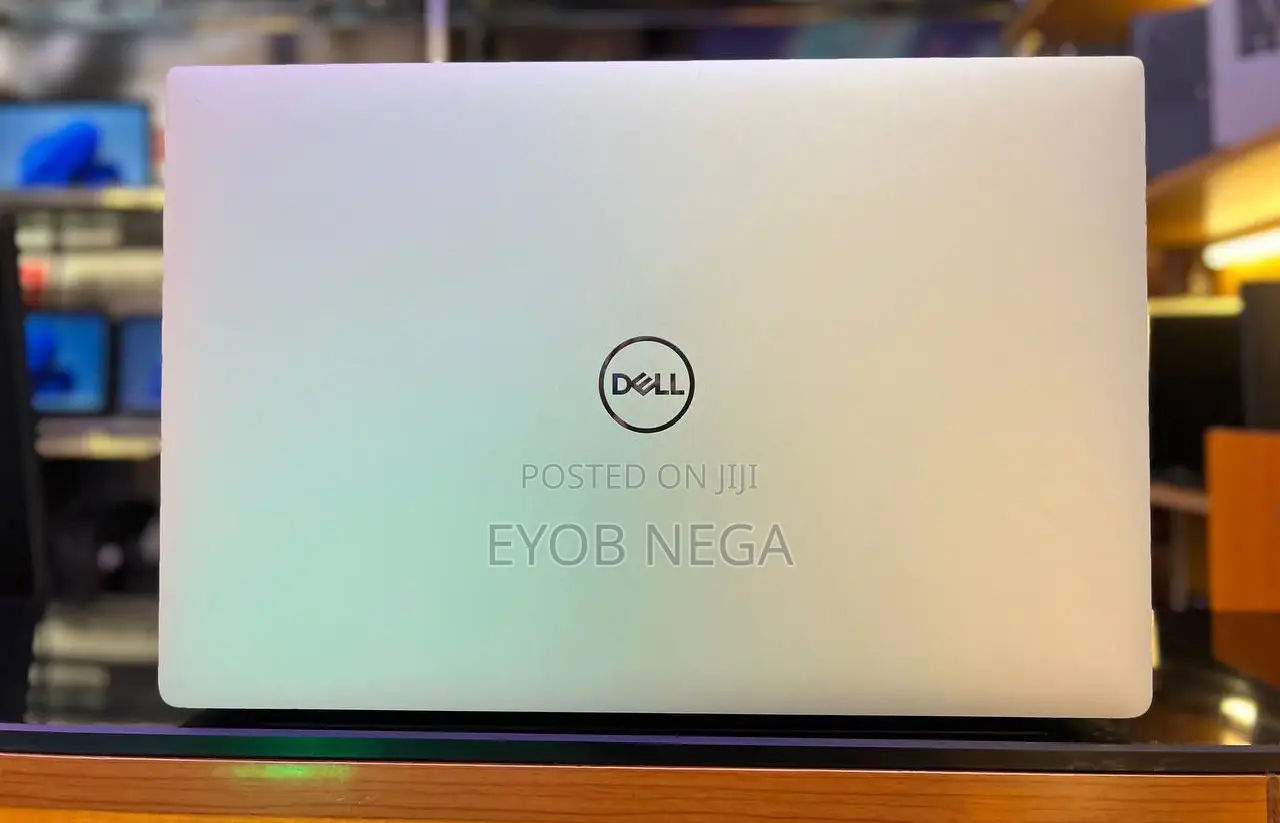 New Laptop Dell Precision 5520 16GB Intel Core I7 SSD 512GB