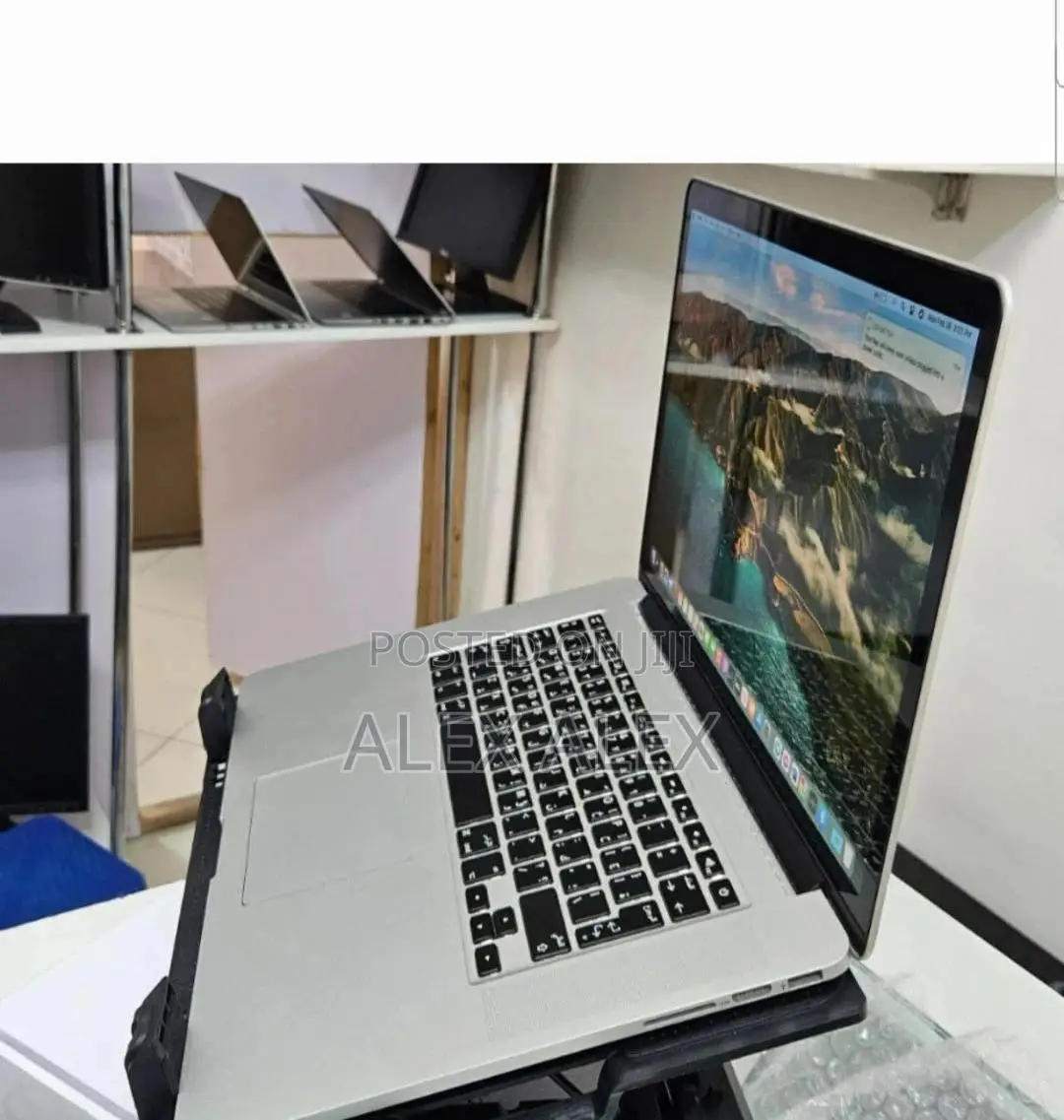 New Laptop Apple MacBook 2015 16GB Intel Core I7 SSD 512GB