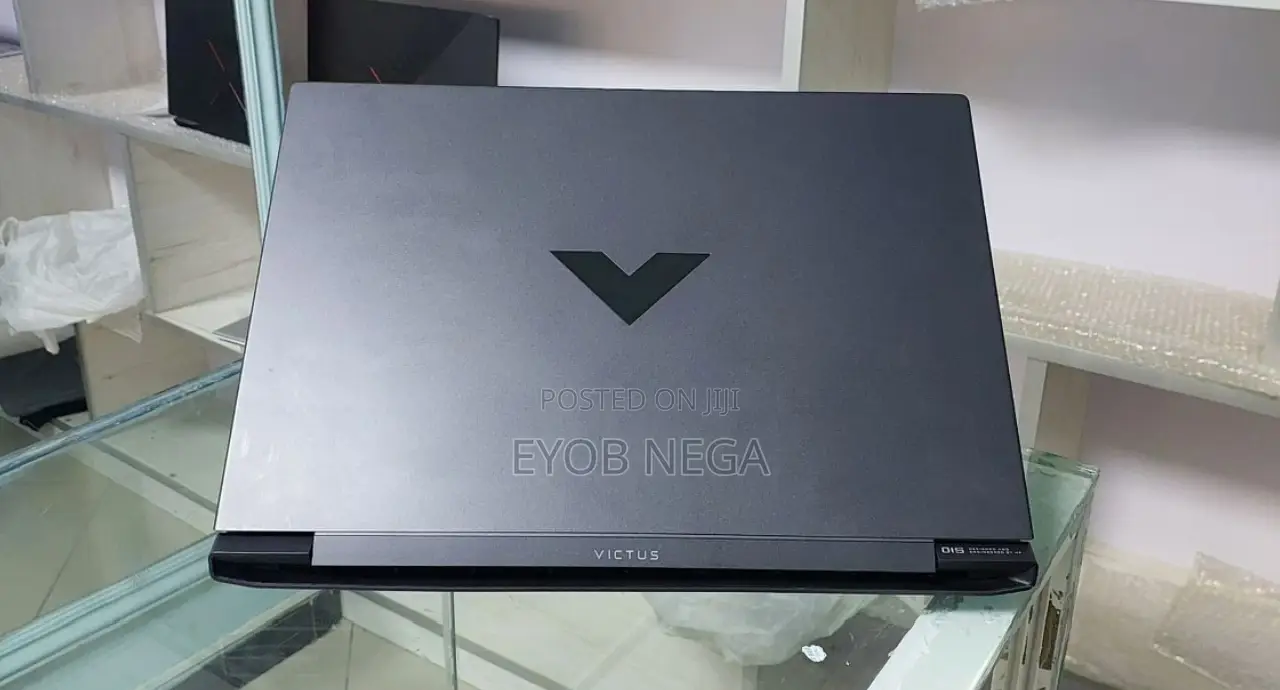 New Laptop HP Victus 16 8GB AMD Ryzen 5 SSD 1T