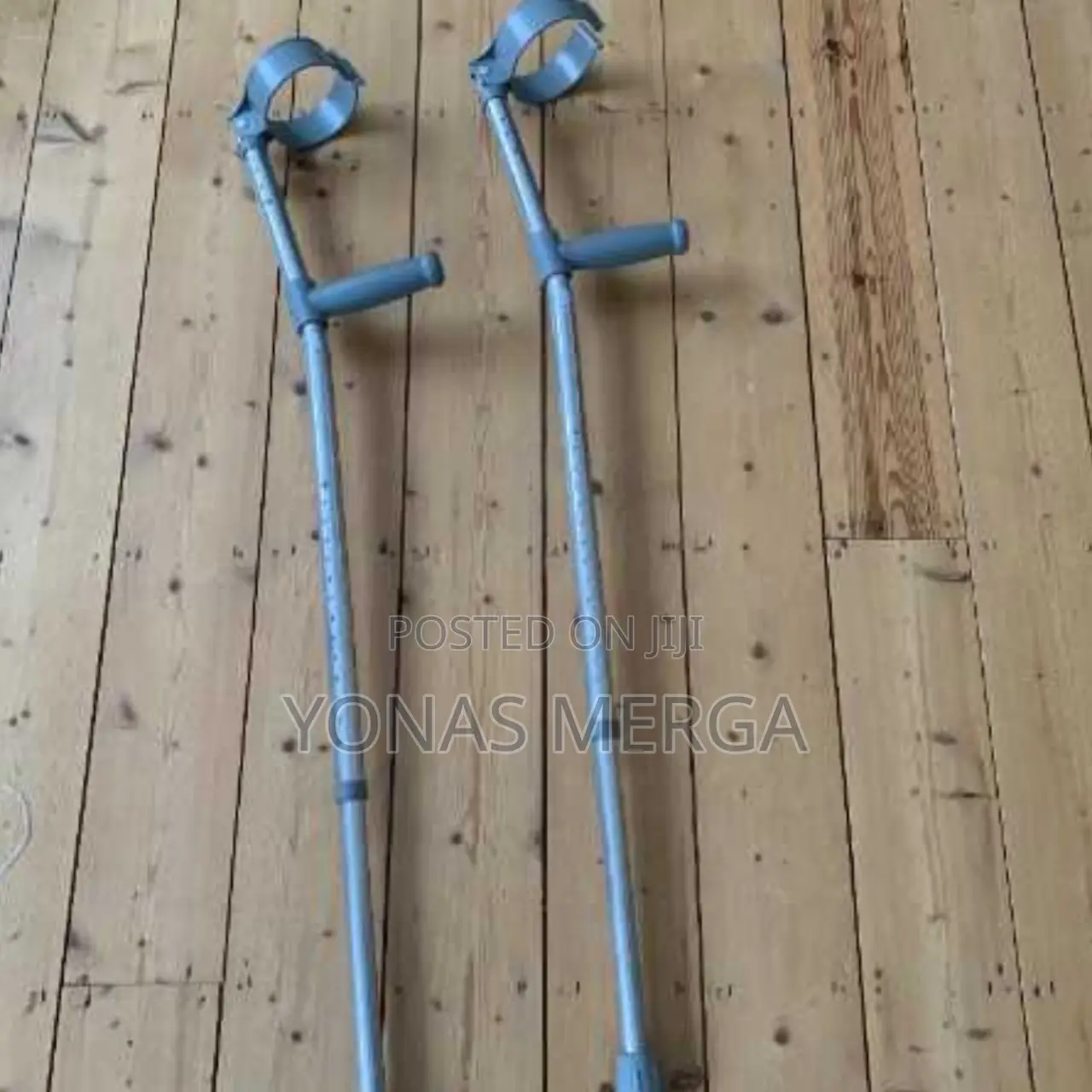 Medical Walking Crutches, Lightweight Non-Slip_እሳካሉበት ይመጣል