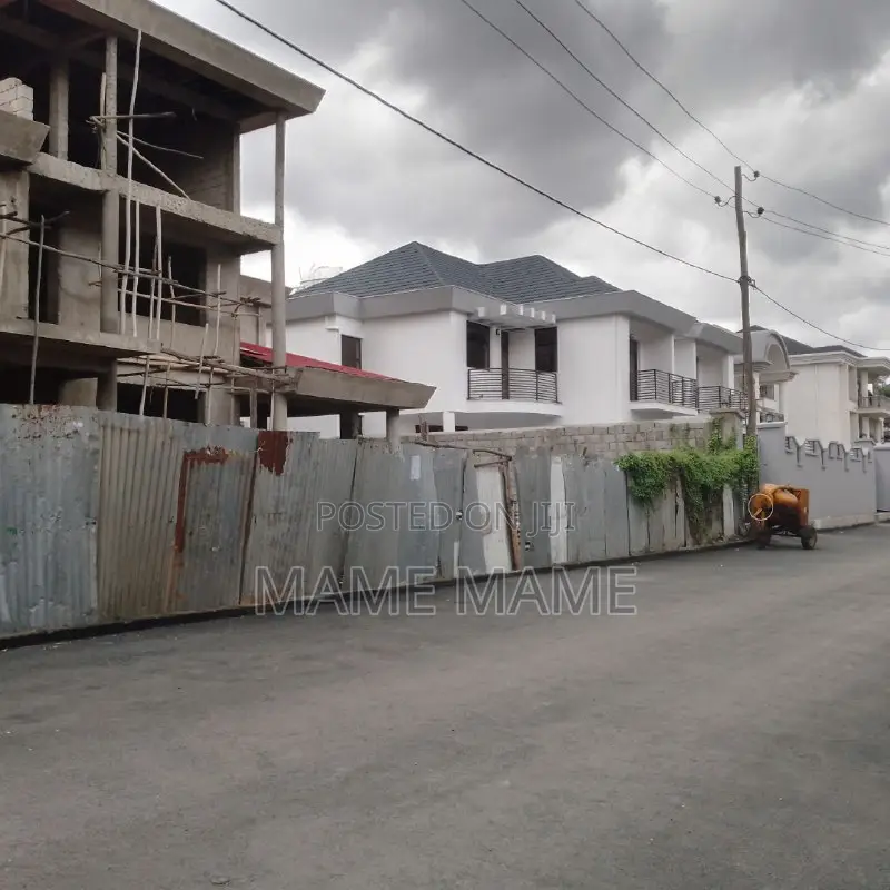 5bdrm House in Addis Abeba, Bole for sale