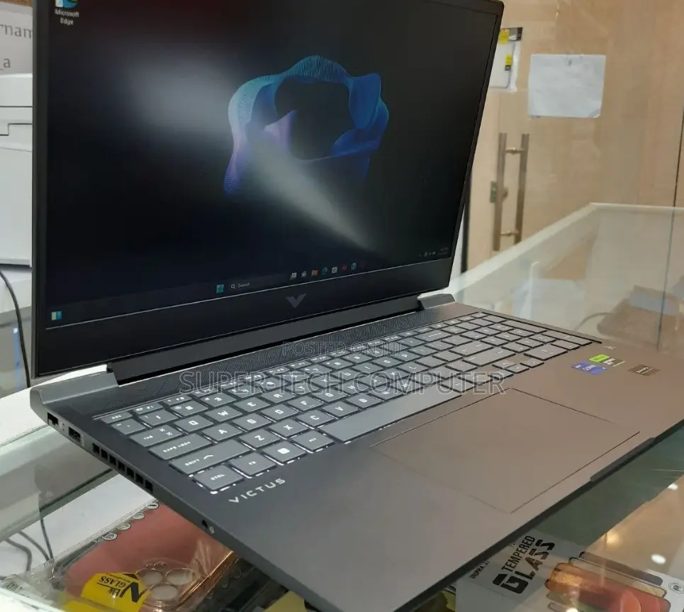 New Laptop HP Victus 16 16GB Intel Core I7 SSD 256GB