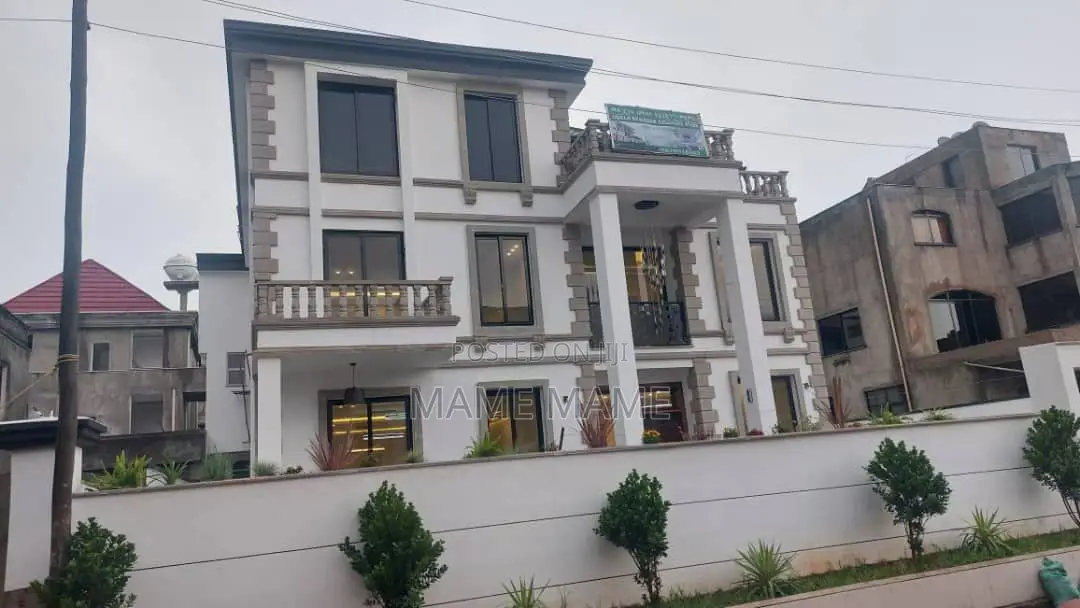 9bdrm House in Addis Abeba, Bole for sale