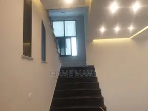 9bdrm House in Addis Abeba, Bole for sale