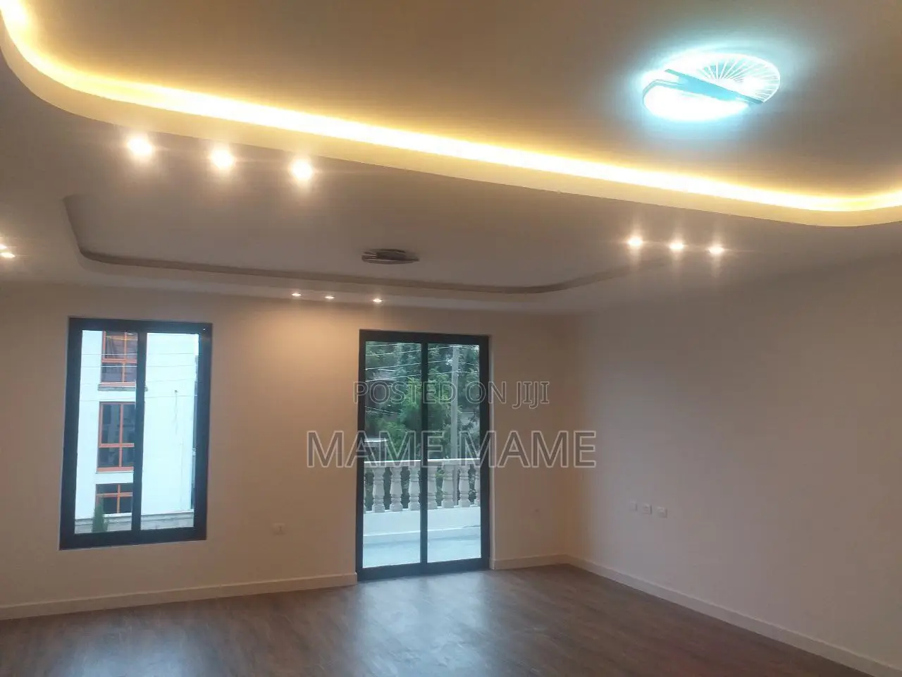 9bdrm House in Addis Abeba, Bole for sale