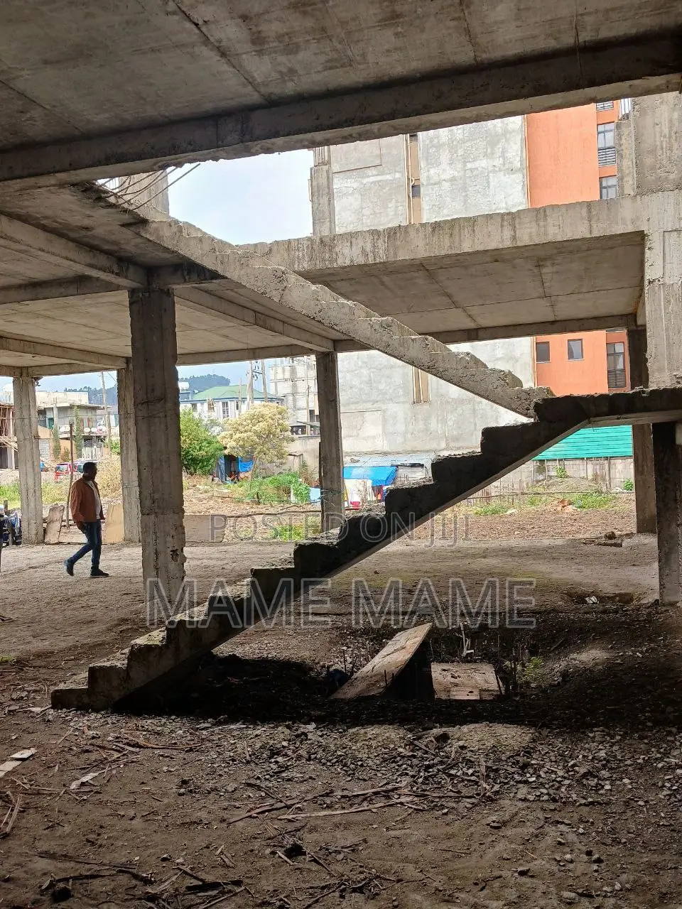 10bdrm House in Addis Abeba, Bole for sale