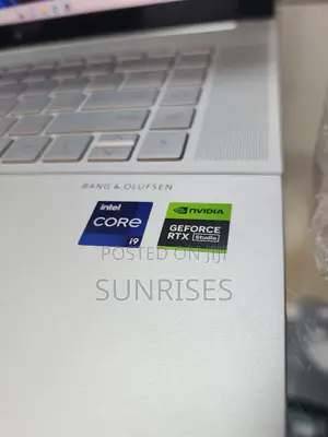 New Laptop HP Envy 17 32GB Intel Core I9 SSD 2T