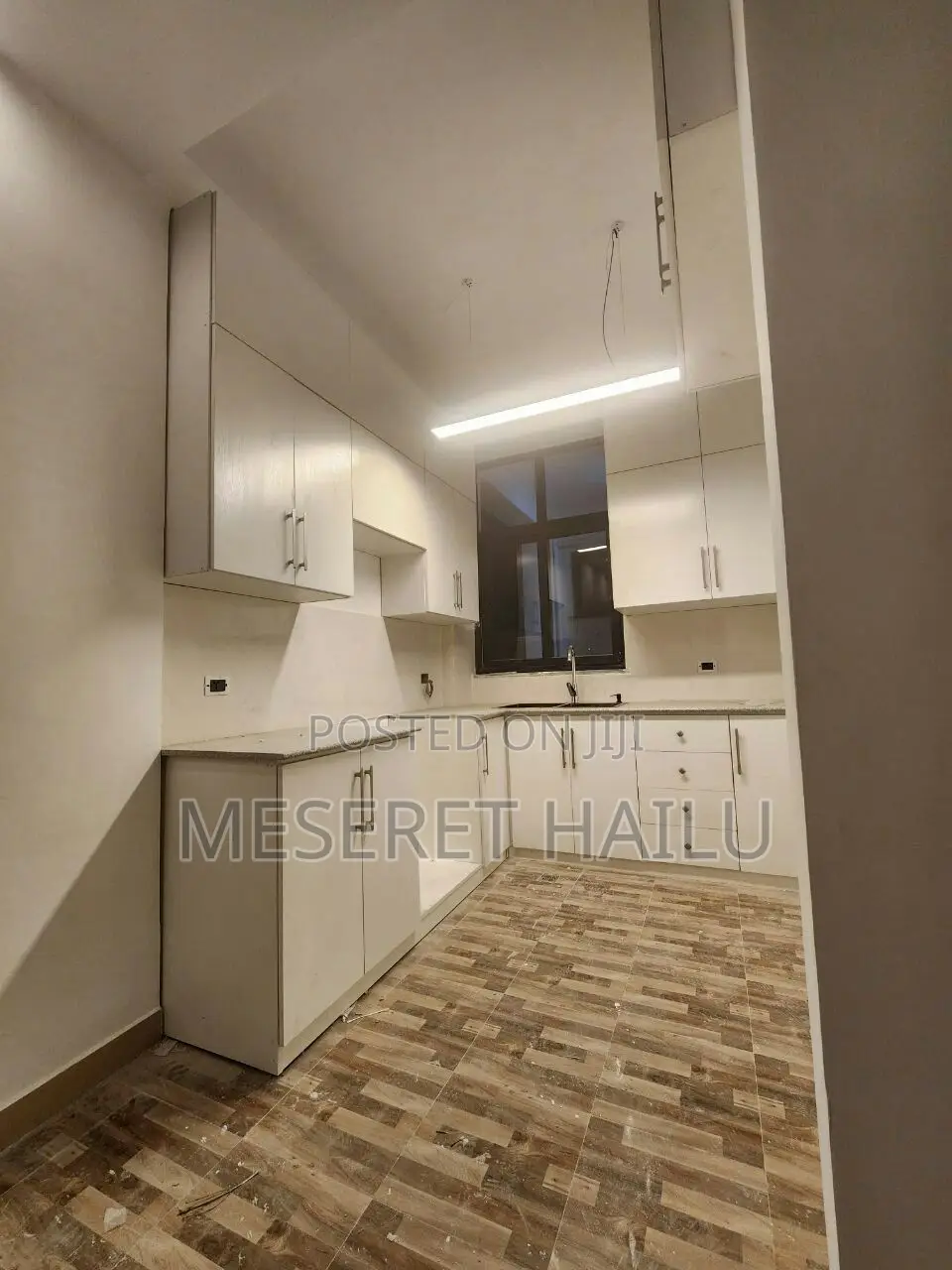 3bdrm Apartment in Lebu, Bole for sale