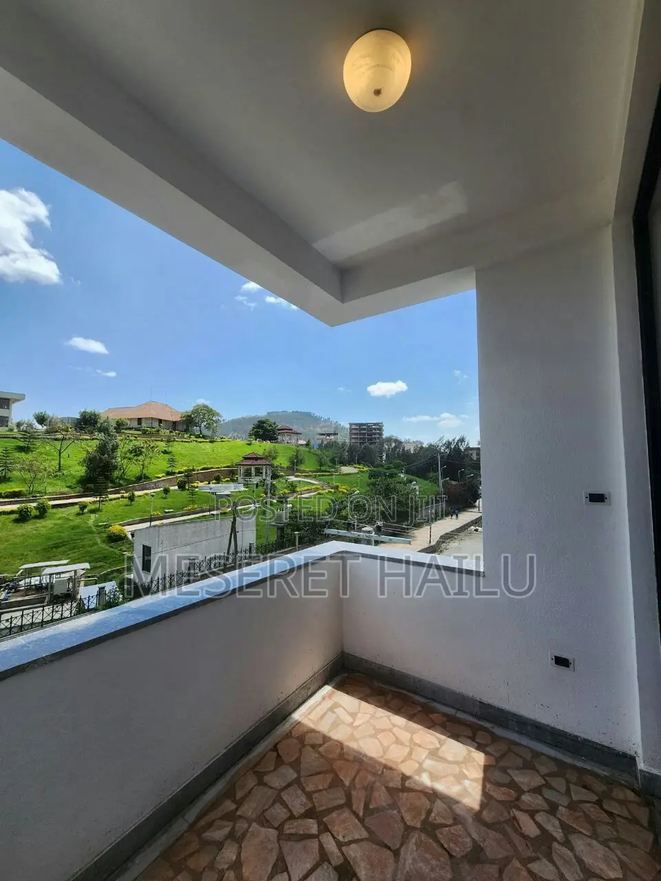 3bdrm Apartment in Lebu, Bole for sale