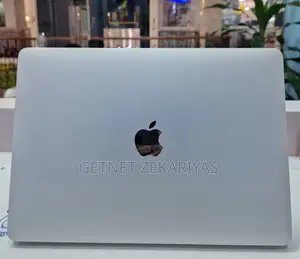 New Laptop Apple MacBook Pro 2019 8GB Intel Core I5 SSD 256GB