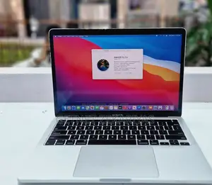 New Laptop Apple MacBook Pro 2019 8GB Intel Core I5 SSD 256GB