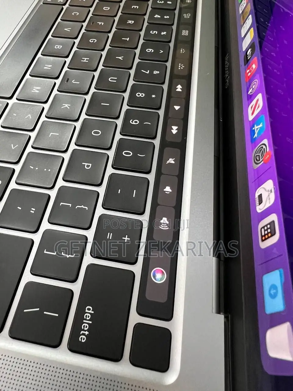 New Laptop Apple MacBook Pro 2019 8GB Intel Core I5 SSD 256GB