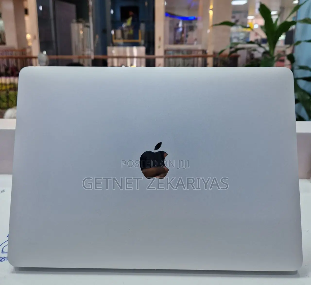 New Laptop Apple MacBook Pro 2019 8GB Intel Core I5 SSD 256GB