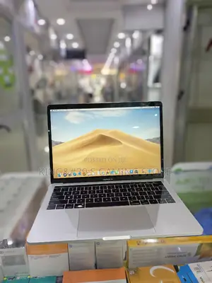 New Laptop Apple MacBook Pro 2019 8GB Intel Core I5 SSD 256GB