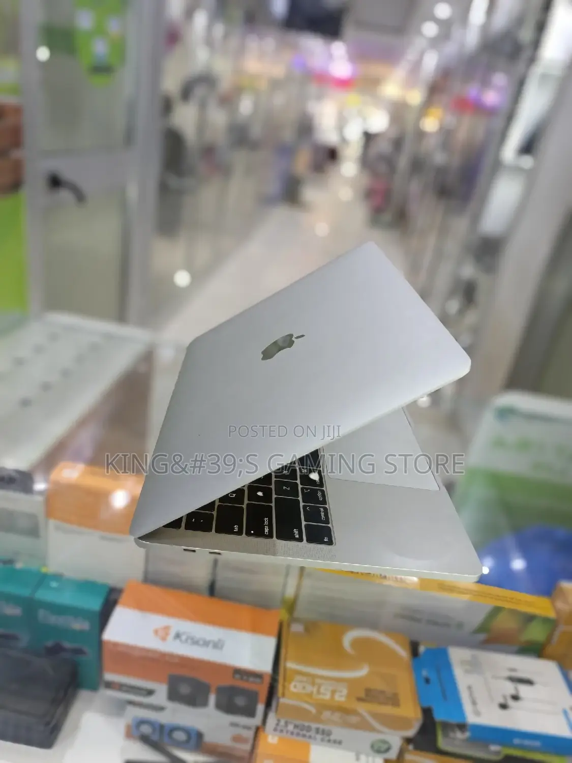 New Laptop Apple MacBook Pro 2019 8GB Intel Core I5 SSD 256GB