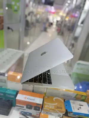 New Laptop Apple MacBook Pro 2019 8GB Intel Core I5 SSD 256GB