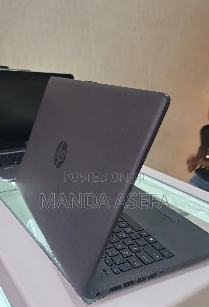 New Laptop HP Stream Notebook 8GB Intel Core I5 HDD 1T