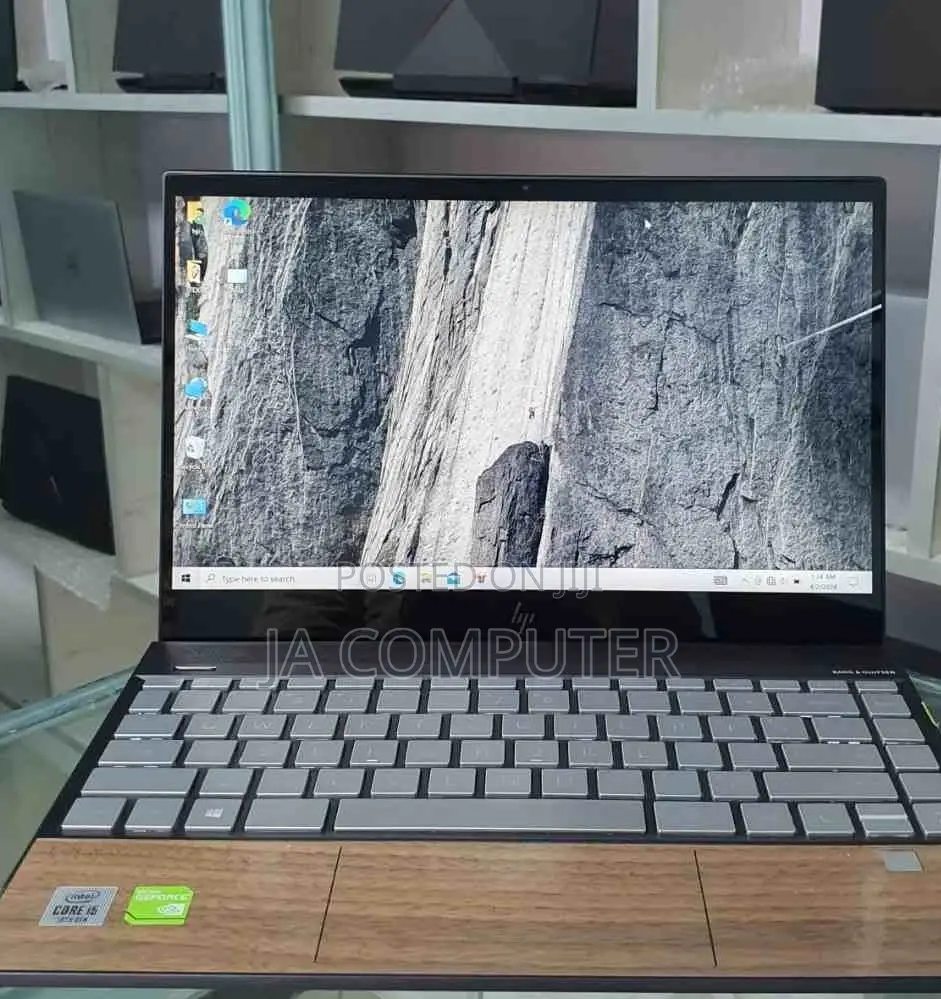 New Laptop HP Envy X360 8GB Intel Core I5 SSD 512GB