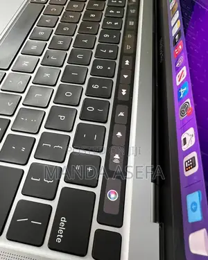 New Laptop Apple MacBook Pro 2019 8GB Intel Core I5 SSD 256GB