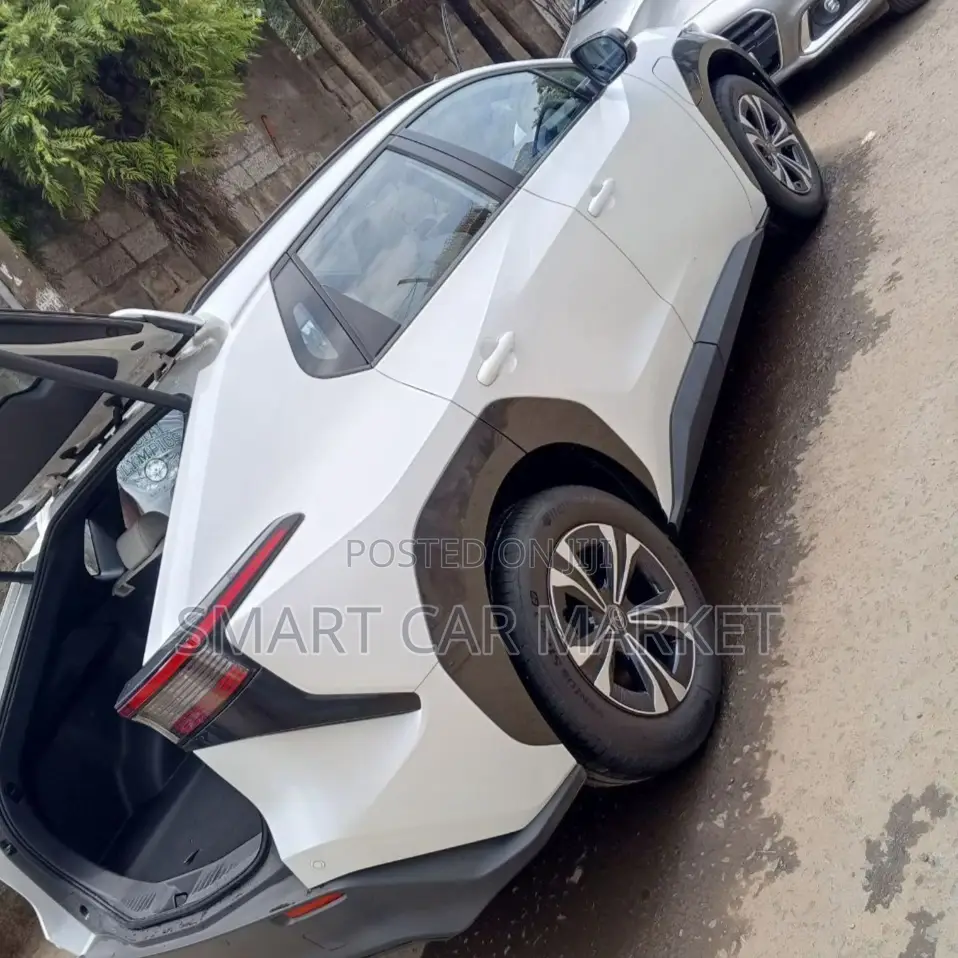 Toyota bZ4X 2023 White