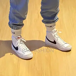Nike Blazer Sneakers