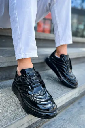 Photo - Origional Checkich Sneakers Shoes