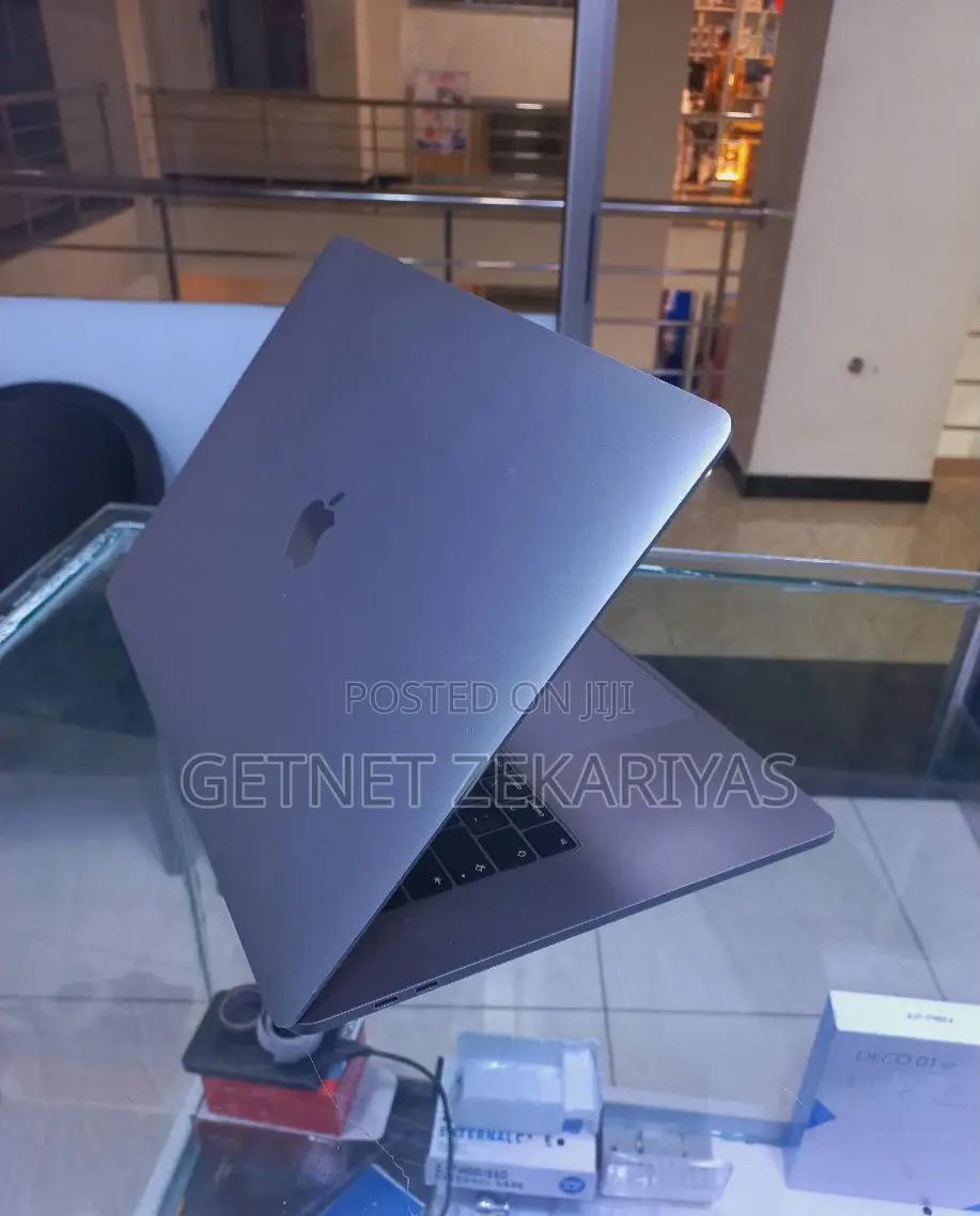 New Laptop Apple MacBook Pro 2019 32GB Intel Core I9 SSD 1T