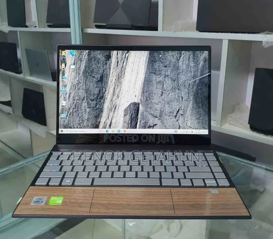 New Laptop HP Envy X360 8GB Intel Core I5 SSD 512GB