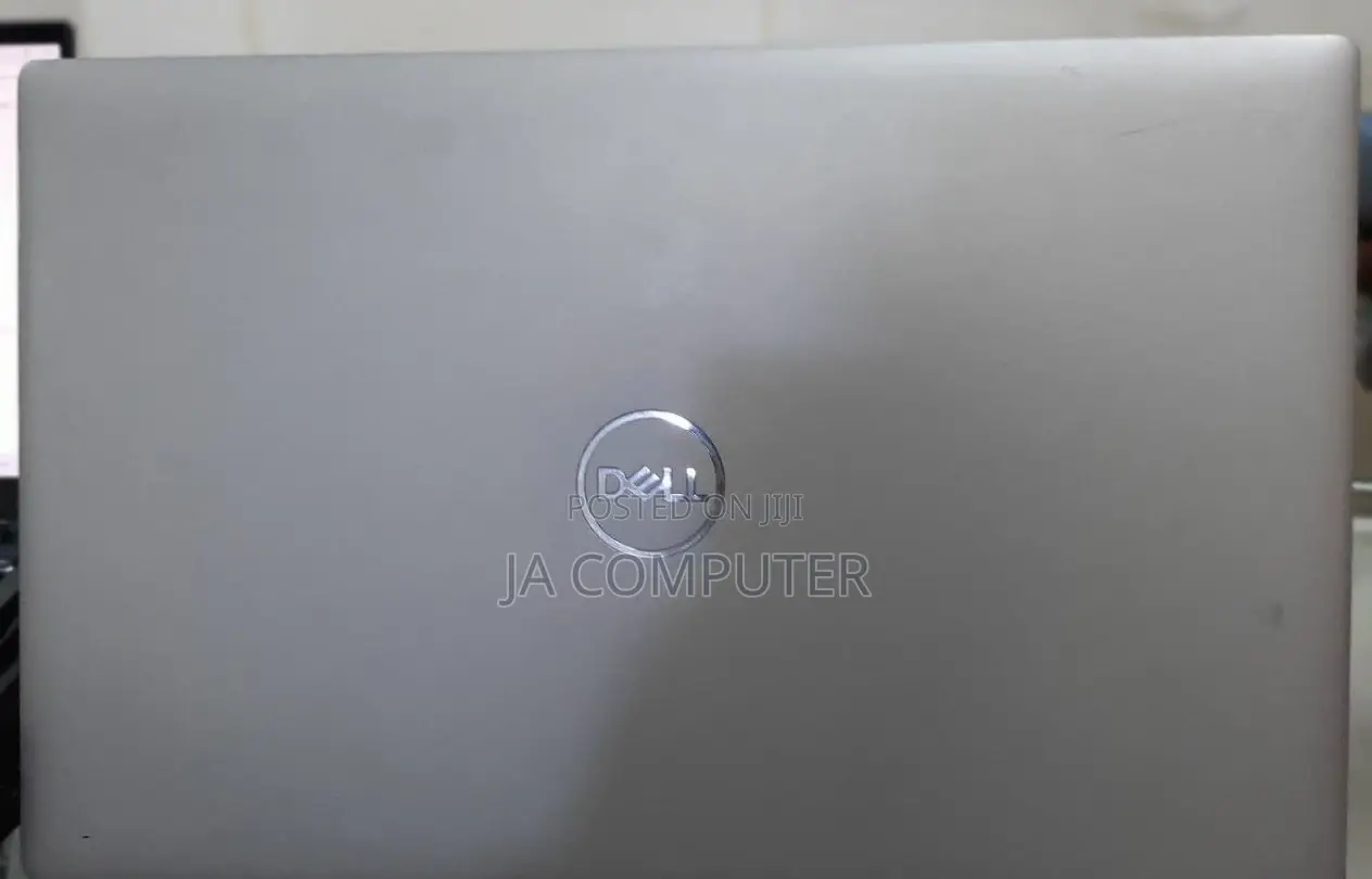 New Laptop Dell Precision 5520 16GB Intel Core I5 SSD 512GB