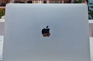 New Laptop Apple MacBook Pro 2019 8GB Intel Core i5 SSD 256GB