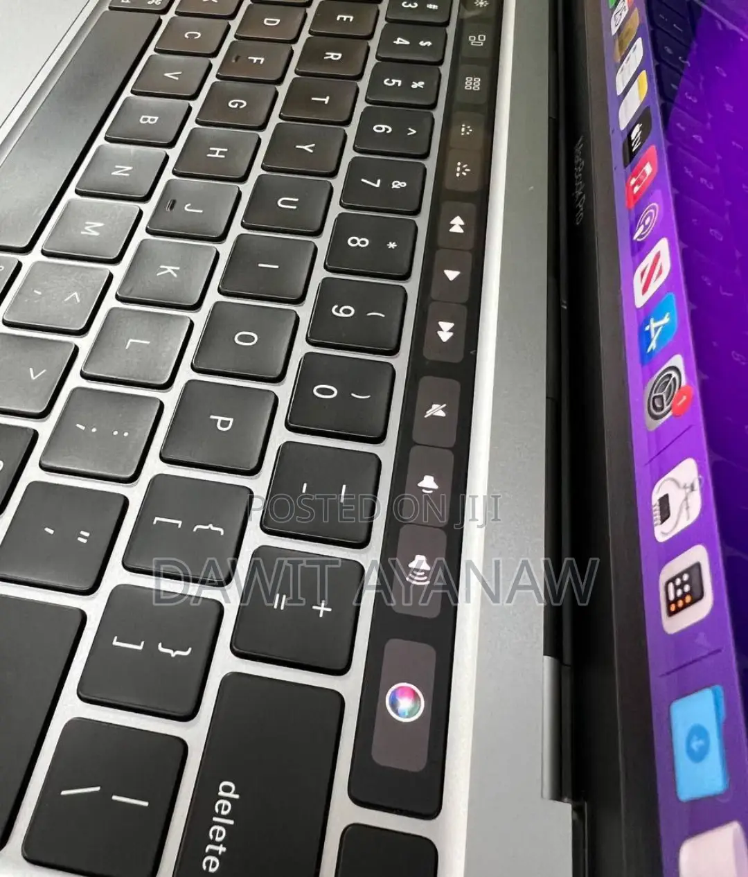 New Laptop Apple MacBook Pro 2019 8GB Intel Core i5 SSD 256GB