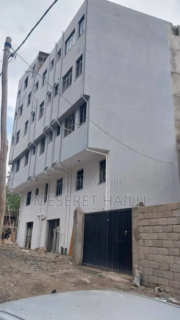 2bdrm Apartment in Haila Garumnt, Nifas Silk-Lafto for sale