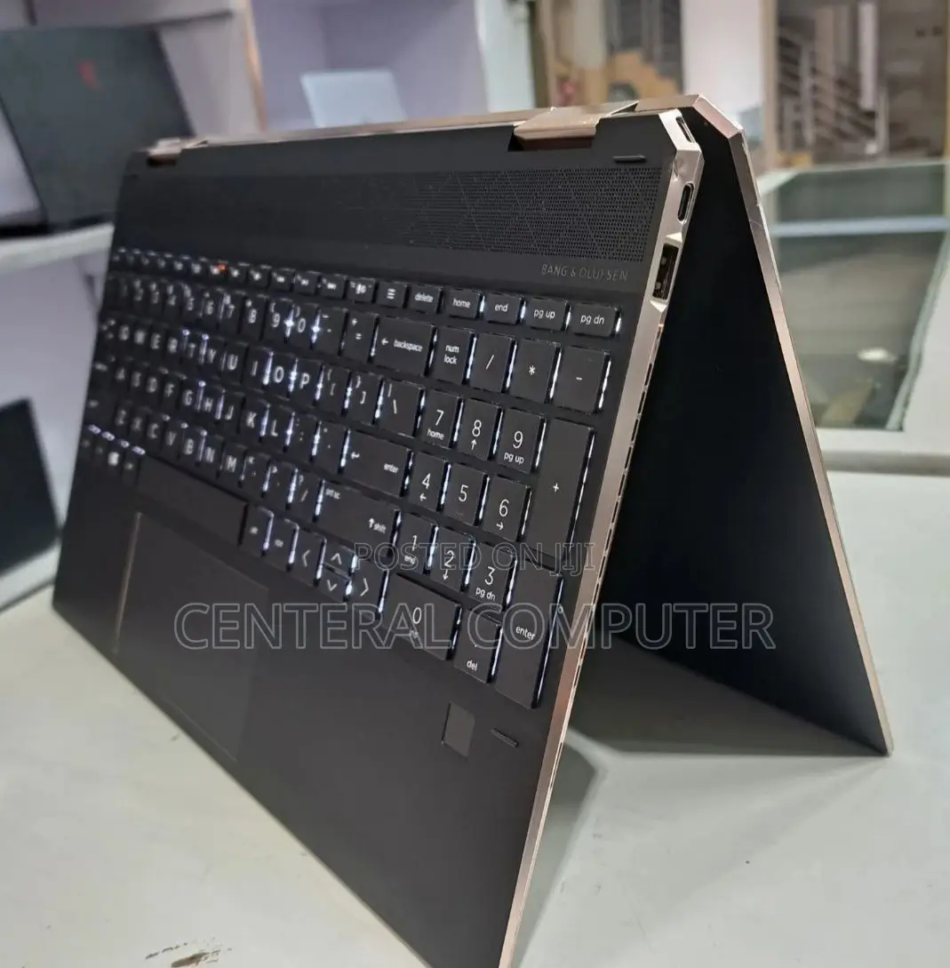 New Laptop HP Spectre 16GB Intel Core I7 SSD 1T