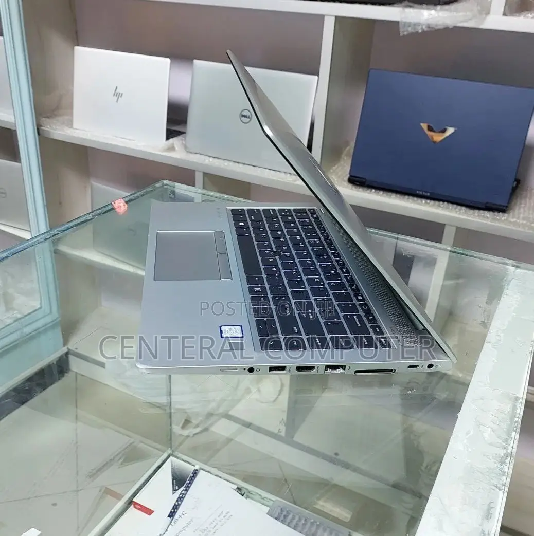 New Laptop HP 348 G5 16GB Intel Core I7 SSD 512GB