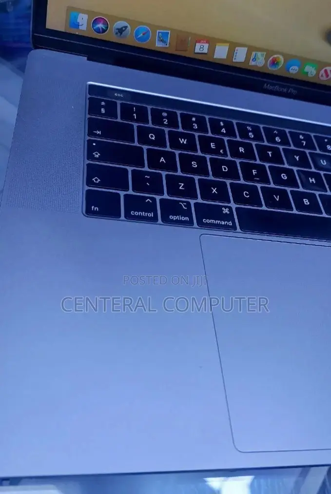 New Laptop Apple MacBook 2019 32GB Intel Core I9 SSD 1T