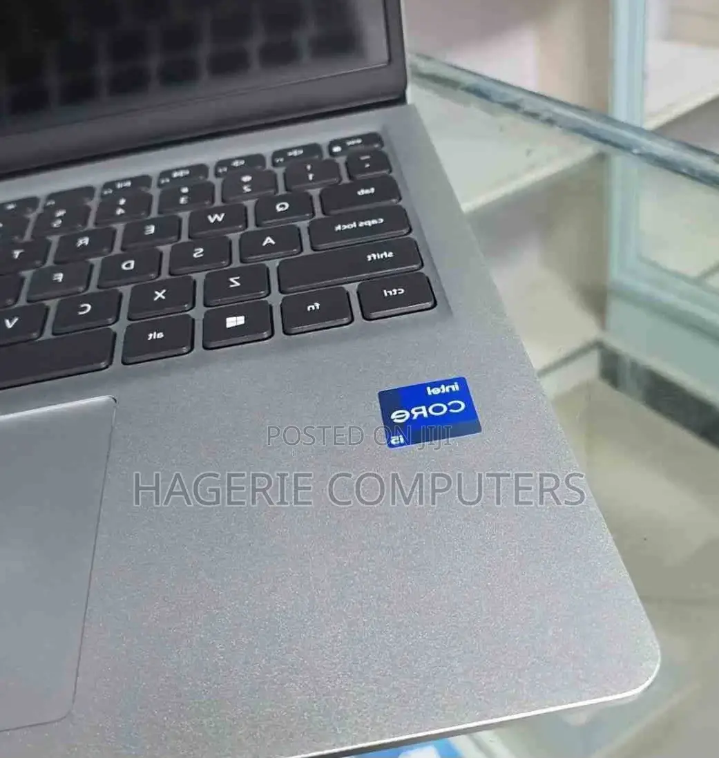 New Laptop Dell 16GB Intel Core I5 SSD 512GB