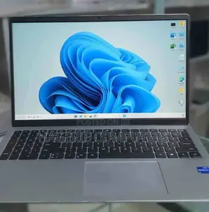 Photo - New Laptop Dell 16GB Intel Core I5 SSD 512GB