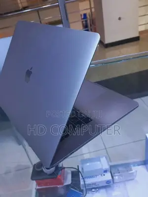 Photo - New Laptop Apple MacBook Pro 2019 32GB Intel Core I9 SSD 1T