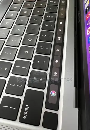 New Laptop Apple MacBook Pro 2019 8GB Intel Core I5 SSD 256GB