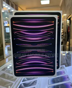 Photo - New Apple iPad Pro 12.9 (2022) 256 GB Gray