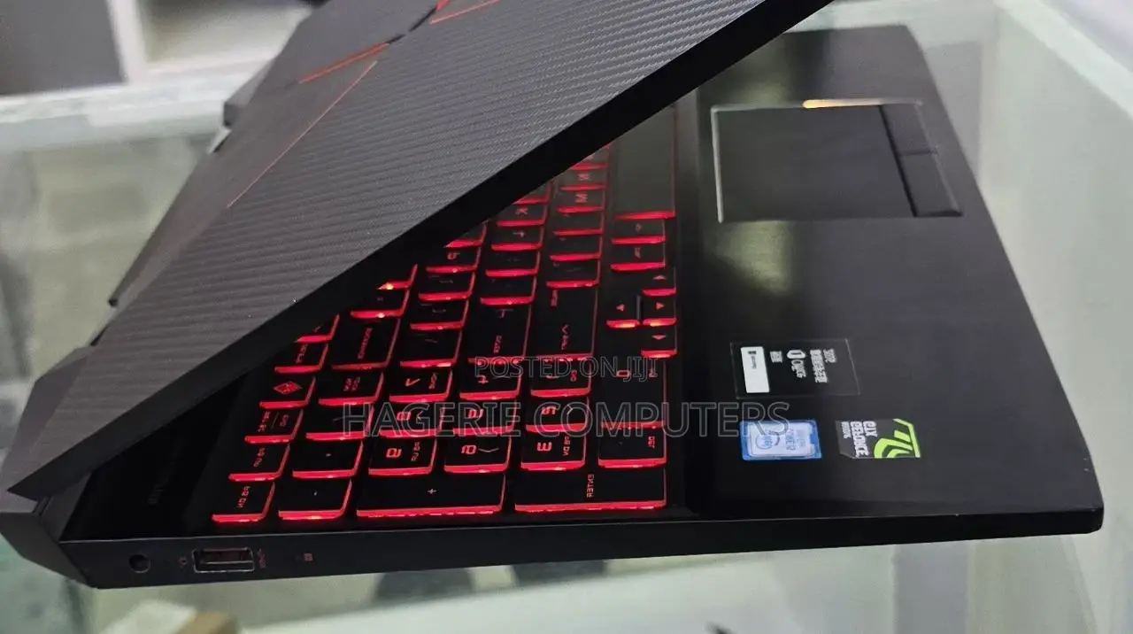 New Laptop HP Omen X 8GB Intel Core I5 HDD+SSD 1T