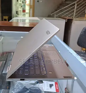 New Laptop Lenovo Yoga C740 8GB Intel Core I5 SSD 512GB