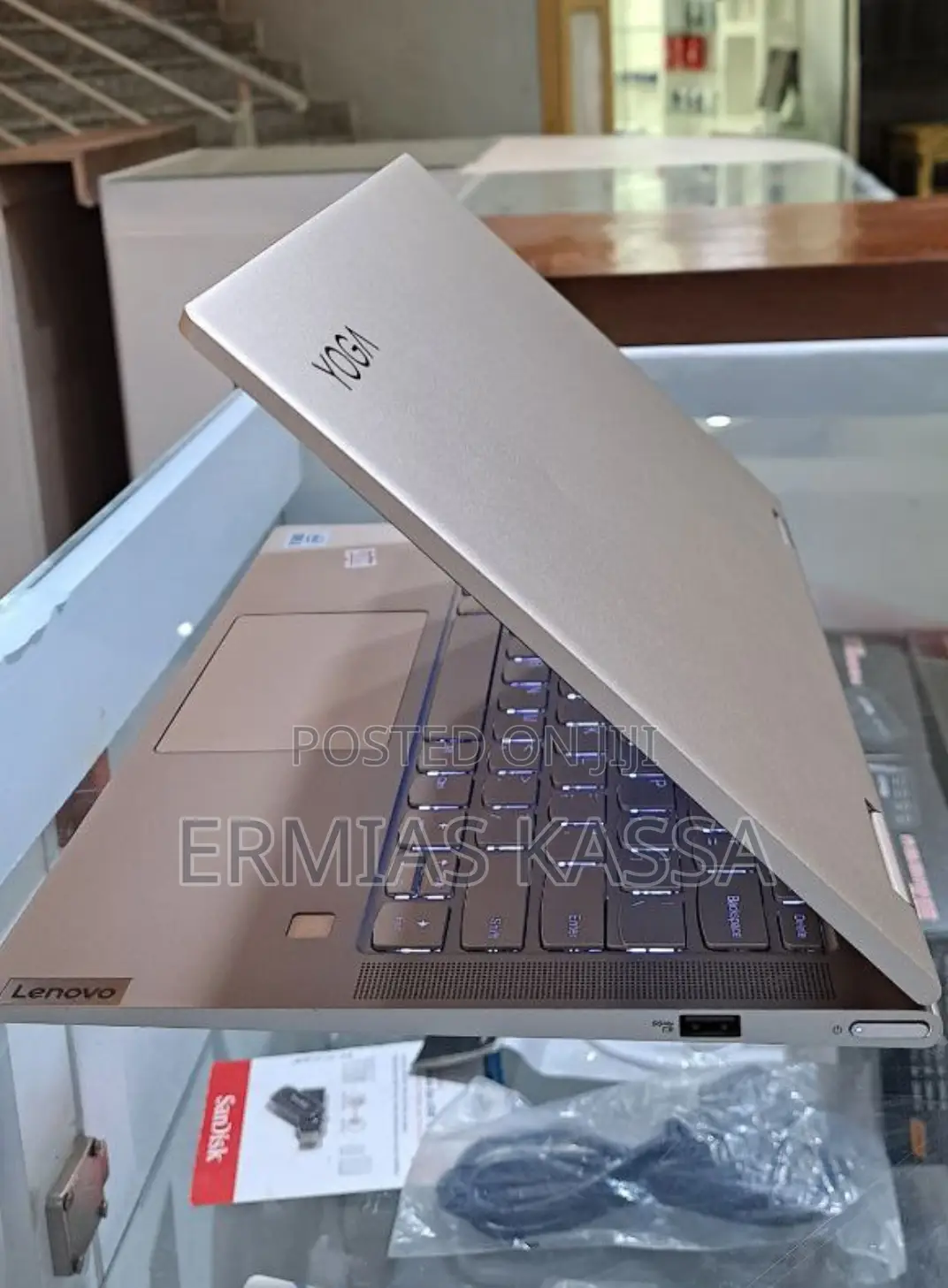 New Laptop Lenovo Yoga C740 8GB Intel Core I5 SSD 512GB