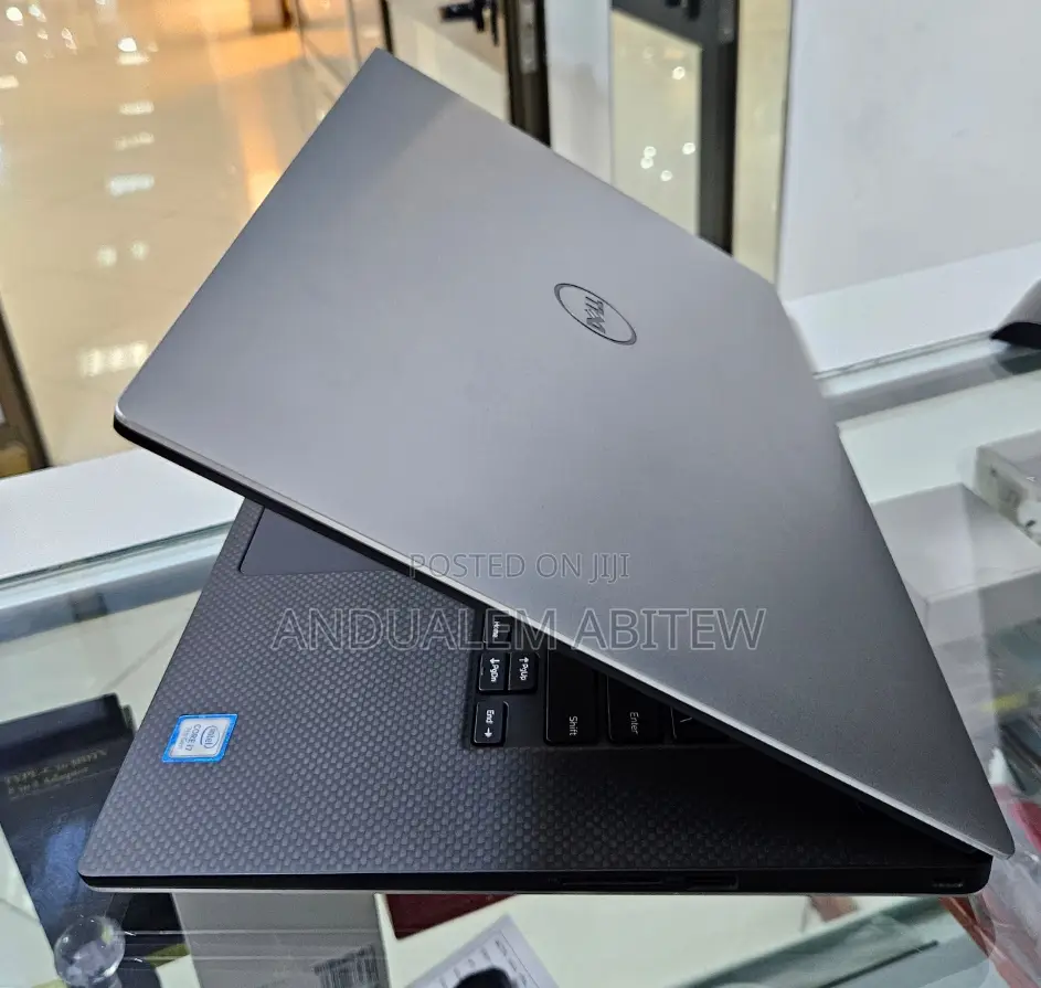 New Laptop Dell XPS 15 16GB Intel Core I7 SSD 512GB