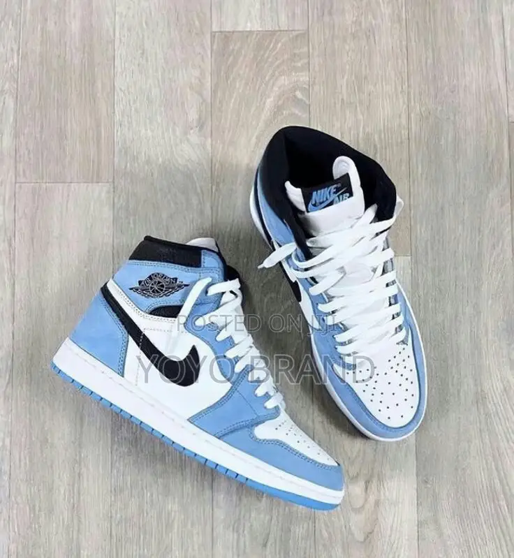 Nike Air Jordan 1 Unviresty Blue